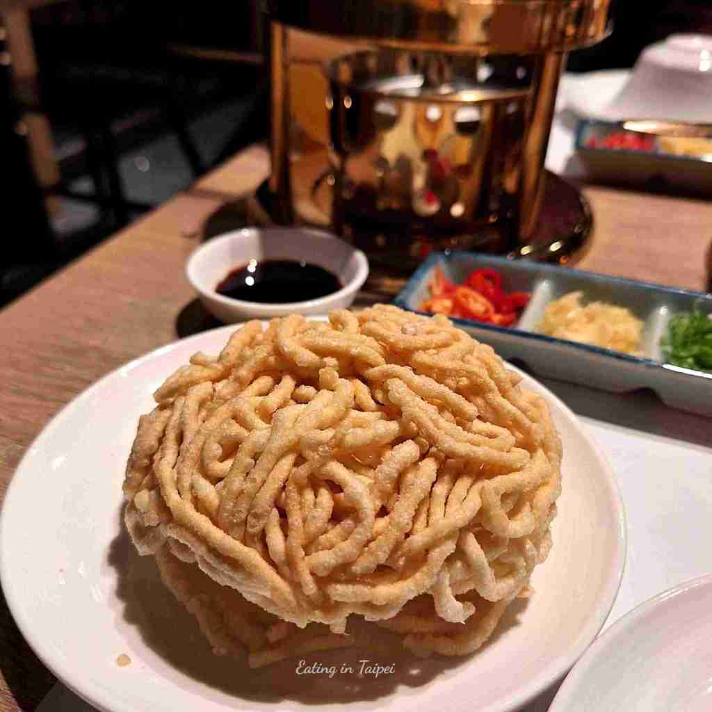 Just Sleep Tainan mini hot pot Nabeyaki egg noodles 1
