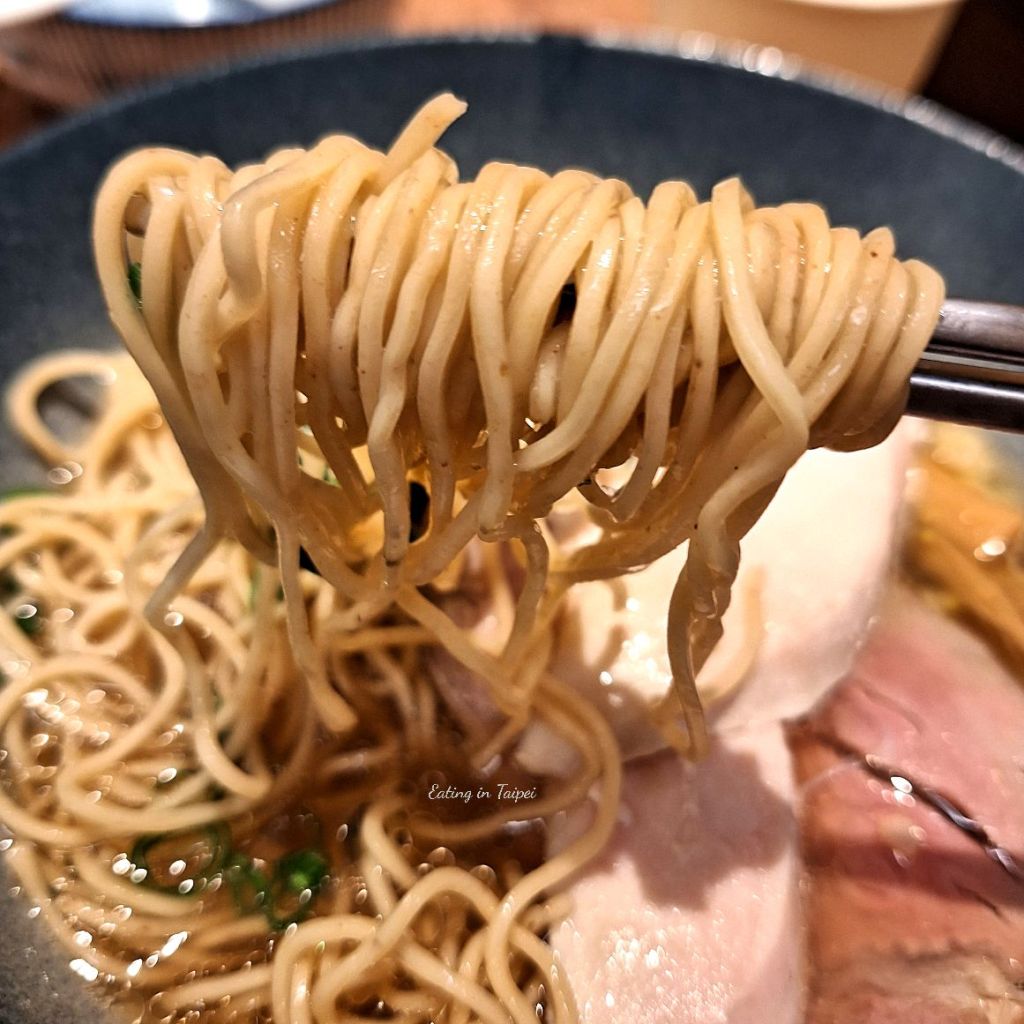 Menya Itto mellow scallop chicken soup ramen noodles