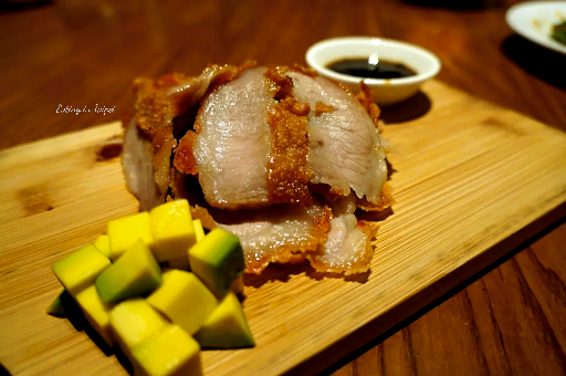 Shin Yeh Shiao Ju deep fried red rice yeast fermented pork neck