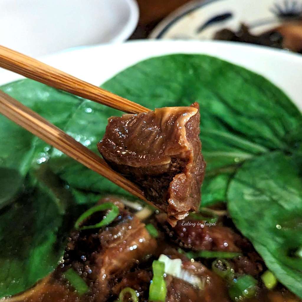 Shiyu clear broth beef noodles beef